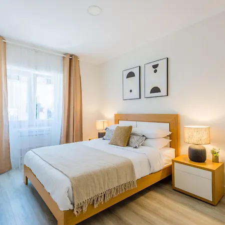 Bela Vista B In By Interhome Apartamento Lisboa